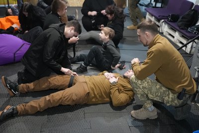 Херсон, тренінг, домедична допомога, навчання, ЗСУ, Молодіжна рада Херсон, тренінг, домедична допомога, навчання, ЗСУ, Молодіжна рада