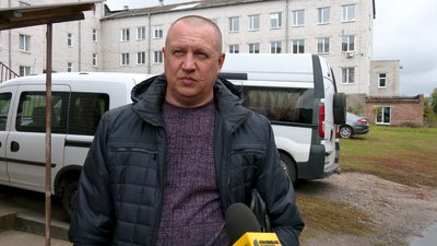 "Викличете поліцію — вб'ю": на Чернігівщині 25-річний чоловік побив 60-річну жінку "Викличете поліцію — вб'ю": на Чернігівщині 25-річний чоловік побив 60-річну жінку