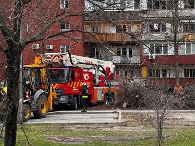 Що відбувається на місці удару РФ по Дніпру Що відбувається на місці удару РФ по Дніпру