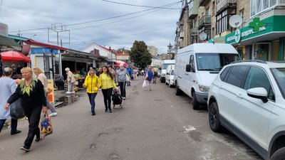 У центрі Рівного облаштують понад 60 паркомісць: міська рада оголосила конкурс на оператора У центрі Рівного облаштують понад 60 паркомісць: міська рада оголосила конкурс на оператора