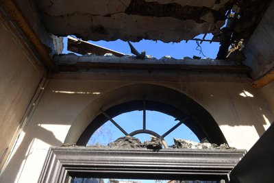 Подружжя на Одещині дивом вижило після влучання дрона РФ у будинок Подружжя на Одещині дивом вижило після влучання дрона РФ у будинок