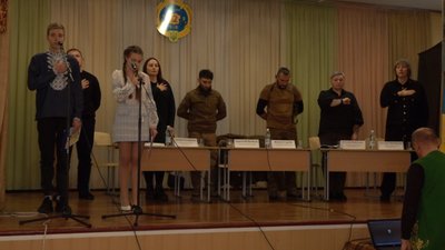 "Заради вас стоять війська": у Черкасах відбулася зустріч школярів із захисниками "Заради вас стоять війська": у Черкасах відбулася зустріч школярів із захисниками