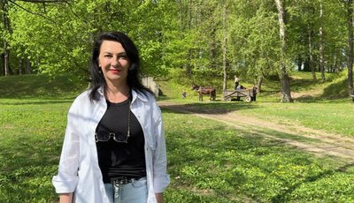 Ольга Поліщук, прибирання, парк, палац, Тернопільщина Ольга Поліщук, прибирання, парк, палац, Тернопільщина