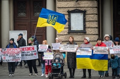 Право на демобілізацію. У Львові відбувся мирний мітинг Право на демобілізацію. У Львові відбувся мирний мітинг
