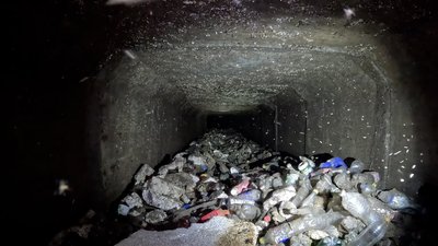 Сміття, зливи з каналізаційних врізок й прихована річка під вокзалом: що побачили дигери у колекторах Дніпра Сміття, зливи з каналізаційних врізок й прихована річка під вокзалом: що побачили дигери у колекторах Дніпра