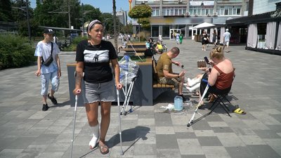 "Дві години життям пораненого військовослужбовця": у Чернігові пройшов експеримент на підтримку ветеранів з ампутацією "Дві години життям пораненого військовослужбовця": у Чернігові пройшов експеримент на підтримку ветеранів з ампутацією