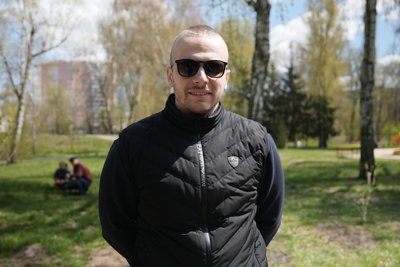 Сумські медики висадили бузок у парку Кожедуба у пам'ять про загиблих на війні Сумські медики висадили бузок у парку Кожедуба у пам'ять про загиблих на війні
