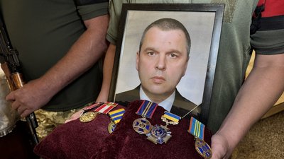 У Полтаві прощаються із захисниками Владиславом Скакуном та Дмитром Дубовим У Полтаві прощаються із захисниками Владиславом Скакуном та Дмитром Дубовим