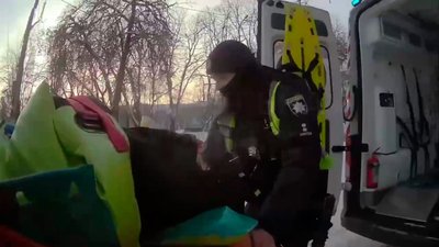 У Чернігові чоловік упав з балкона, його госпіталізували У Чернігові чоловік упав з балкона, його госпіталізували