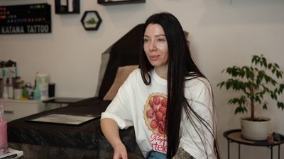 «Це як спосіб самовиявлення». Херсонка Наталя Соломчак 10 років працює тату-майстринею «Це як спосіб самовиявлення». Херсонка Наталя Соломчак 10 років працює тату-майстринею