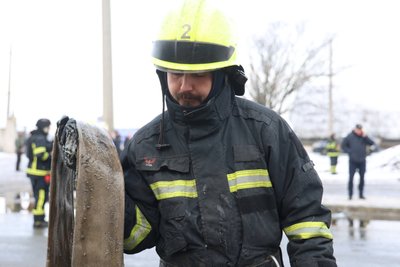 РФ ударила по американському заводу в Дніпрі, на дороги витекло 300 тонн олії. Що кажуть очевидці
