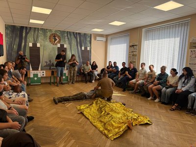 АЗС готують до обстрілів «Не раз «прилітало» поряд» Працівників автозаправних станцій навчали як діяти під час обстрілів АЗС готують до обстрілів «Не раз «прилітало» поряд» Працівників автозаправних станцій навчали як діяти під час обстрілів