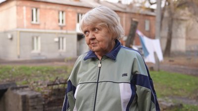 У Кам'янському невідомі розграбовують оселі, потрощені внаслідок обстрілу РФ 6 листопада У Кам'янському невідомі розграбовують оселі, потрощені внаслідок обстрілу РФ 6 листопада