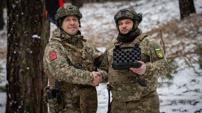 Брав участь у штурмах на Харківщині та Донеччині: військовий з Рівненщини отримав низку нагород від Сил оборони України Брав участь у штурмах на Харківщині та Донеччині: військовий з Рівненщини отримав низку нагород від Сил оборони України