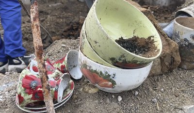 "Працюємо, щоб людям було легше". Волонтери "Добробату" розчищають завали у Посад-Покровському на Херсонщині "Працюємо, щоб людям було легше". Волонтери "Добробату" розчищають завали у Посад-Покровському на Херсонщині