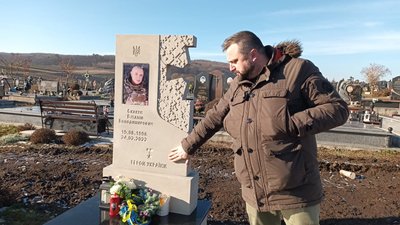 Уніфіковані пам’ятники, могили бійців, кладовище, Бережани