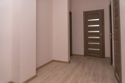 У Запоріжжі ремонтні роботи в будинку на Сталеварів, 16, пошкодженому РФ понад два роки тому, на фінальному етапі У Запоріжжі ремонтні роботи в будинку на Сталеварів, 16, пошкодженому РФ понад два роки тому, на фінальному етапі