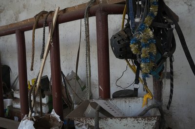 Зруйновано до фундаменту: наслідки ракетного удару 30 травня по дитячій кінно-спортивній школі на Харківщині Зруйновано до фундаменту: наслідки ракетного удару 30 травня по дитячій кінно-спортивній школі на Харківщині