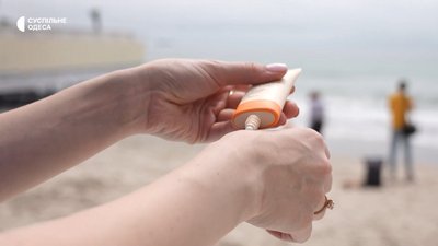 SPF, тінь і капелюхи: як одесити захищають шкіру від сонця влітку