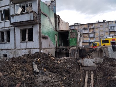 "Не можемо прийти до тями": третій день після влучання ракети по житловому будинку у Полтаві "Не можемо прийти до тями": третій день після влучання ракети по житловому будинку у Полтаві