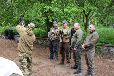 На Вінниччині провели вишкіл на базі Центру національного спротиву На Вінниччині провели вишкіл на базі Центру національного спротиву
