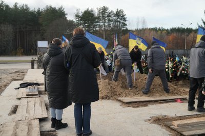 “Він вийшов з дуже важкого оточення”: у Сумах попрощалися з захисником Олексієм Николенком “Він вийшов з дуже важкого оточення”: у Сумах попрощалися з захисником Олексієм Николенком