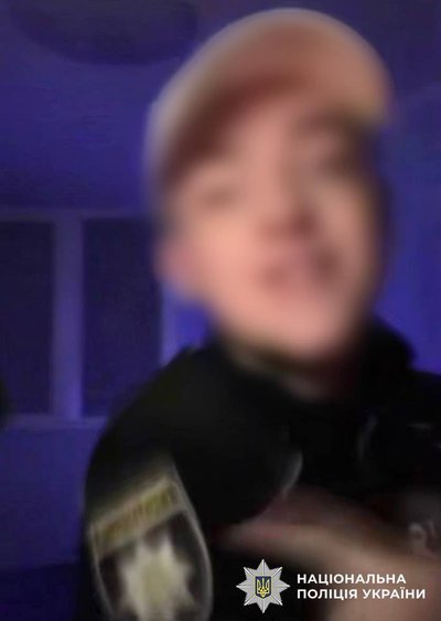 Зняв ролик у формі поліцейського під російські пісні: у Києві поліція відкрила провадження Зняв ролик у формі поліцейського під російські пісні: у Києві поліція відкрила провадження