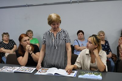 Пам’ять про героїв: у Херсоні представили новий том книги "Хронологія мужності" Пам’ять про героїв: у Херсоні представили новий том книги "Хронологія мужності"