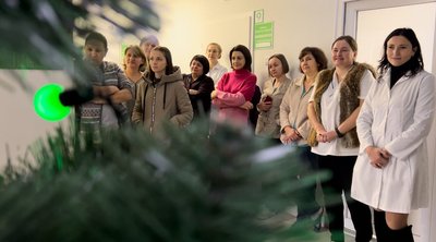 На Рівненщині збирали гроші для військових у вертепі з колядою На Рівненщині збирали гроші для військових у вертепі з колядою