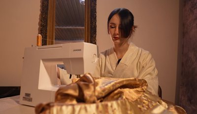 Знайшла рівновагу у японській філософії: черкащанка медитує, шиючи кімоно Знайшла рівновагу у японській філософії: черкащанка медитує, шиючи кімоно