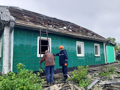 На Хмельниччині унаслідок російської атаки 25 травня пошкоджено майже 40 приватних будинків На Хмельниччині унаслідок російської атаки 25 травня пошкоджено майже 40 приватних будинків