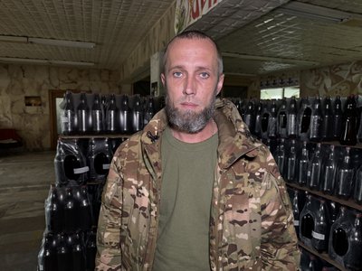 Благодійники передали воду для захисників Сумщини Благодійники передали воду для захисників Сумщини