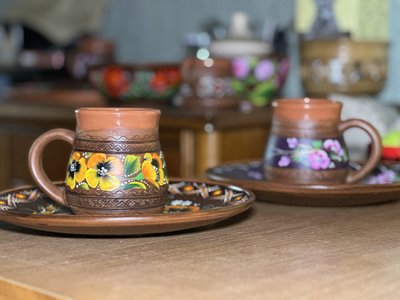 “Я виїжджаю, щоб забрати руки”. Керамістка зі Слов’янська готується до евакуації та рятує майстерню “Я виїжджаю, щоб забрати руки”. Керамістка зі Слов’янська готується до евакуації та рятує майстерню