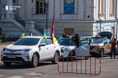 Розгорнули 34-метровий прапор: в Одесі святкують День Незалежності