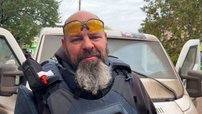 «Збираємо людей під обстрілами, під дронами»: як відбувається евакуація з Краматорська «Збираємо людей під обстрілами, під дронами»: як відбувається евакуація з Краматорська