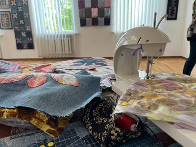 Ні дня без шиття: як хобі черкаської майстрині перетворилося у справу життя Ні дня без шиття: як хобі черкаської майстрині перетворилося у справу життя