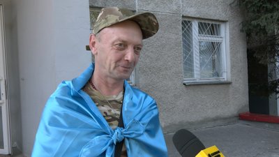 "Ми його шукали, де тільки можна було": у рідне село на Волині повернувся після реабілітації експолонений боєць "Ми його шукали, де тільки можна було": у рідне село на Волині повернувся після реабілітації експолонений боєць