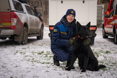 Алгоритм дій після обстрілів РФ: у Дніпрі відбулися спільні навчання ДСНС, пошуковців "Антарєс" та "Червоного Хреста" Алгоритм дій після обстрілів РФ: у Дніпрі відбулися спільні навчання ДСНС, пошуковців "Антарєс" та "Червоного Хреста"