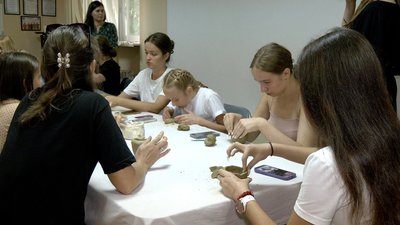 Майстерня з гончарства: ветеранка з Вінниці отримала грант на власну справу Майстерня з гончарства: ветеранка з Вінниці отримала грант на власну справу