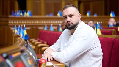 Нардеп з Чернігівщини Сергій Гривко має 31 помічника — чим вони займаються Нардеп з Чернігівщини Сергій Гривко має 31 помічника — чим вони займаються