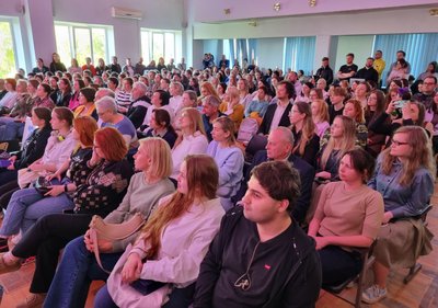 "Пиріг і батіг" виступили у Прикарпатському центрі психічного здоров'я "Пиріг і батіг" виступили у Прикарпатському центрі психічного здоров'я