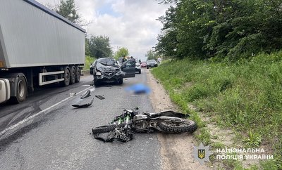 На Полтавщині внаслідок ДТП загинули двоє людей На Полтавщині внаслідок ДТП загинули двоє людей