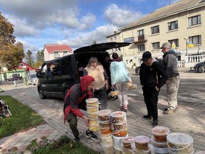 Волонтери, допомога, ЗСУ, Тернопіль, продукти Волонтери, допомога, ЗСУ, Тернопіль, продукти