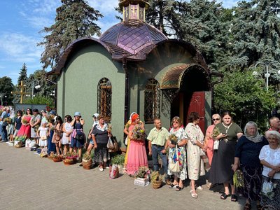 Букет для загиблого сина: що освячують черкащани на Маковія Букет для загиблого сина: що освячують черкащани на Маковія