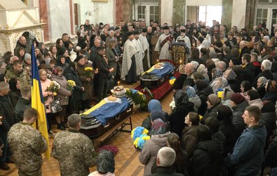 Прощання з Михайлом Гусаком і Вадимом Целюхом у Луцьку Прощання з Михайлом Гусаком і Вадимом Целюхом у Луцьку