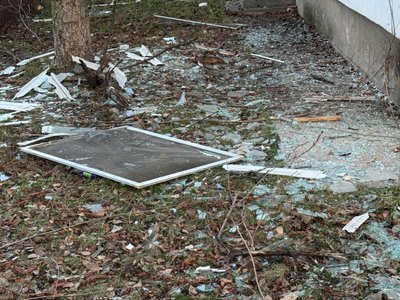 У Дніпрі через атаку БпЛА поранено жінку та дитину У Дніпрі через атаку БпЛА поранено жінку та дитину