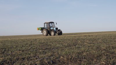 На Вінниччині завершують підживлення озимини На Вінниччині завершують підживлення озимини