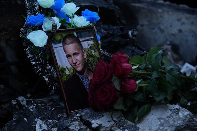 «Нам казали: просто працюйте» — колишній робітник відділення у Синельниковому, де внаслідок атаки РФ загинув підліток «Нам казали: просто працюйте» — колишній робітник відділення у Синельниковому, де внаслідок атаки РФ загинув підліток