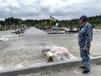 На Алеї Героїв у Полтавській ТГ працює охорона На Алеї Героїв у Полтавській ТГ працює охорона