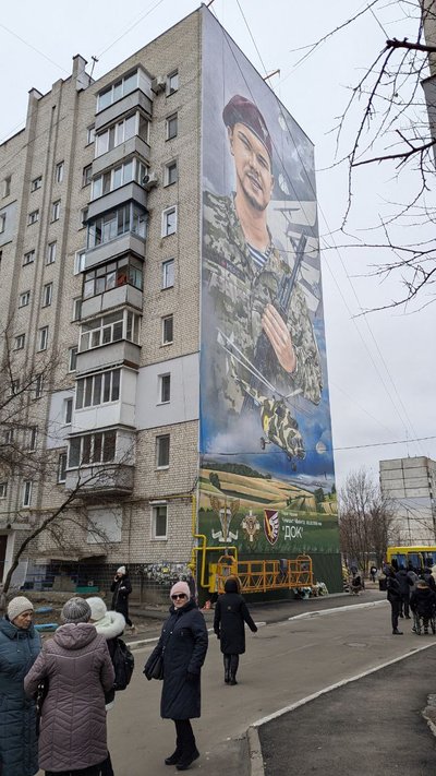 У Златополі відкрили мурал, присвячений полеглому на Донеччині бойовому медику Микиті Чимшиту У Златополі відкрили мурал, присвячений полеглому на Донеччині бойовому медику Микиті Чимшиту